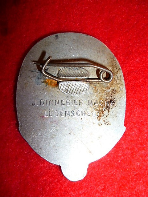 A 1935 Day of Labour / Tag der Arbeit Badge, by J. Dinnebier